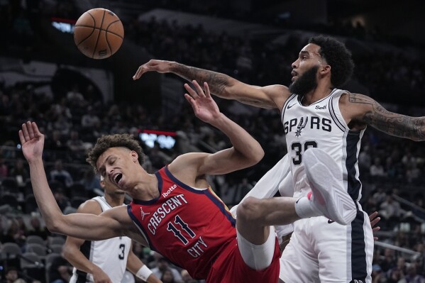 New orleans pelicans spurs cheap